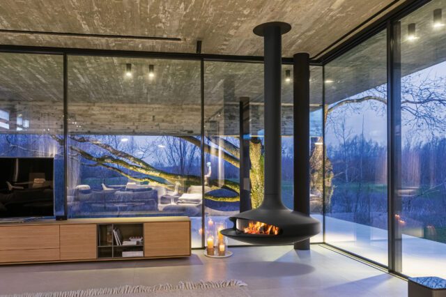 Chiemsee-oefen_holzkirchen_designkamin_holz_gyrofocus_vitre_ausstellung