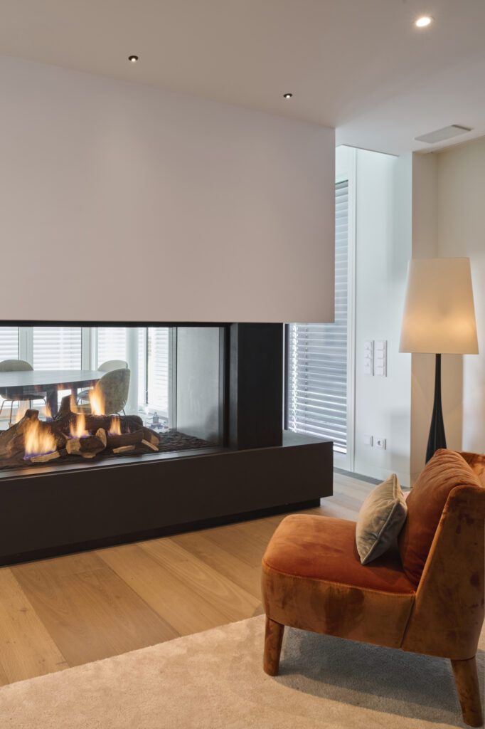 Chiemsee_oefen_rosenheim_gaskamin_raumteiler_wohnzimmer