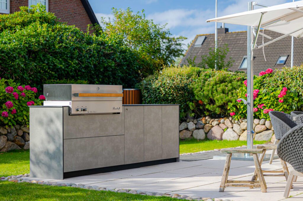 chiemsee_oefen_outdoorkueche_out4kitchen_flammkraft_block_d
